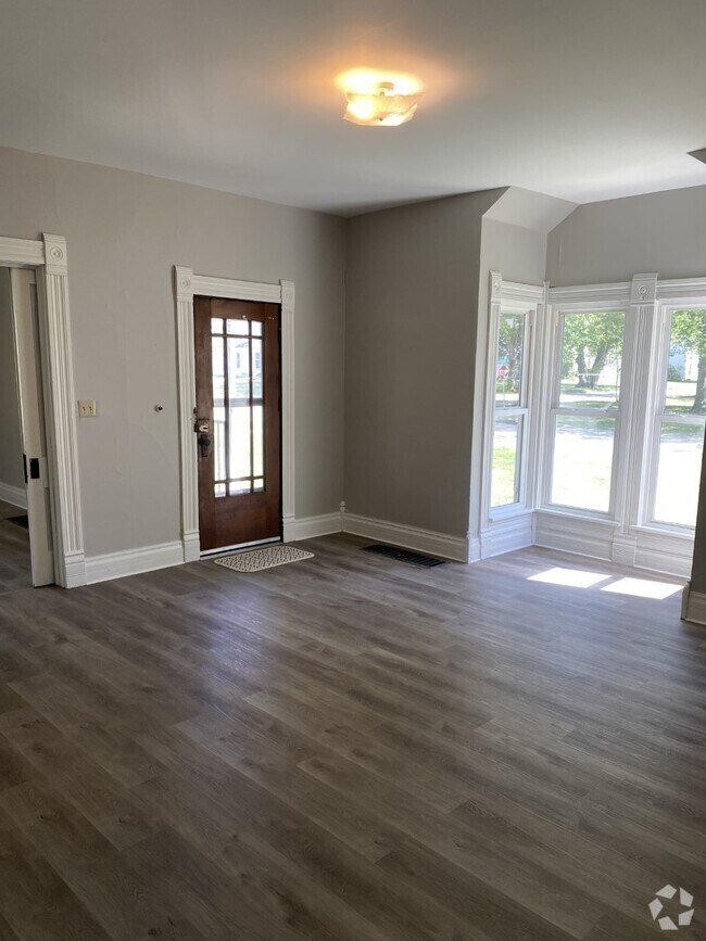 Apartments For Rent in Wapello IA with Hardwood Floors 1 Rentals