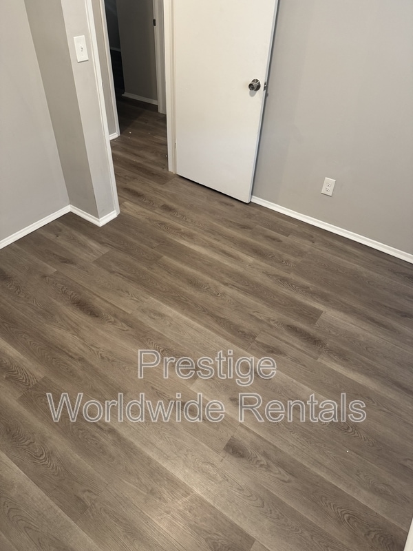 Building Photo - 3226 Urban Ave