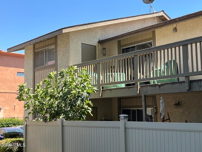 Building Photo - 15282 Campus Park Dr