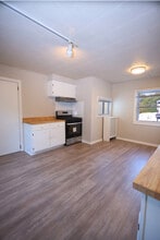 Kitchen - Angle 1 - 2398 Canby St