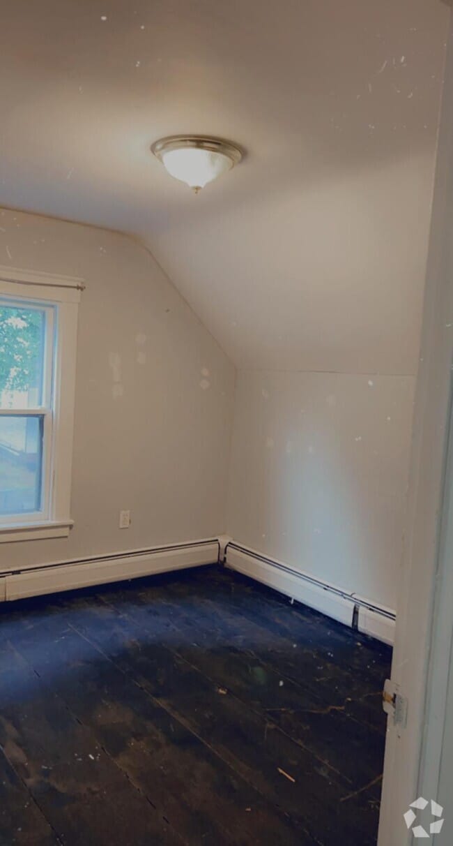 Downtown Haverhill Apartments for Rent with a Yard Haverhill, MA 5