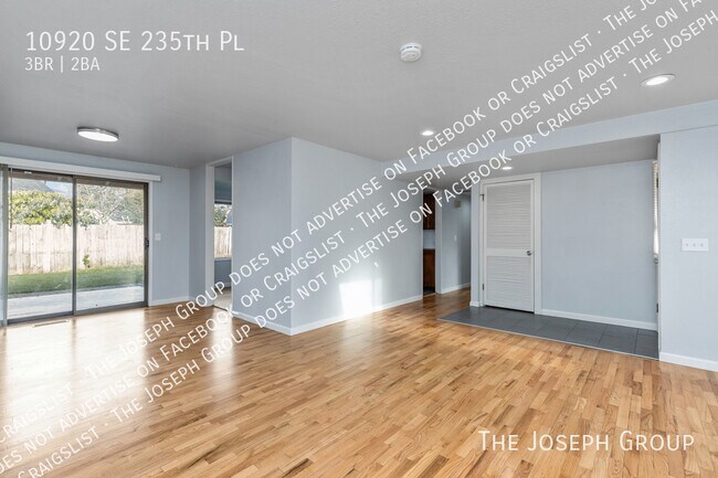 Foto del edificio - 10920 SE 235th Pl