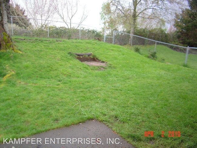 Building Photo - 1708 Del Rio Ave SE