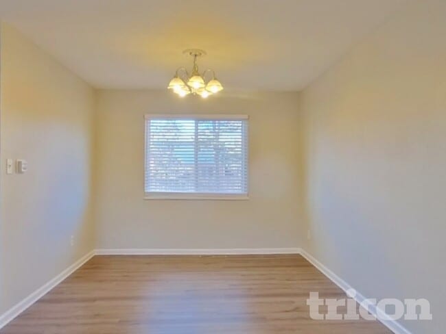 Building Photo - 1228 N Chelton Rd