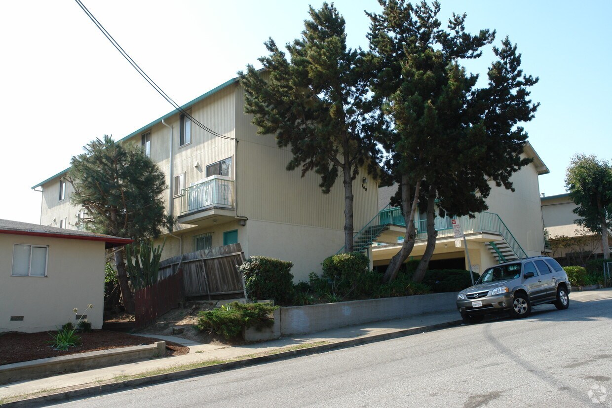 Foto principal - 168 Santa Clara Ave
