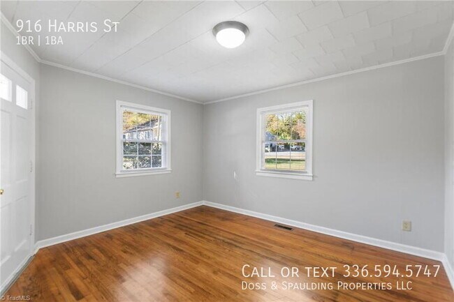 Foto del edificio - 916 Harris St