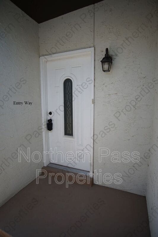 Building Photo - 3114 Isla Marino St