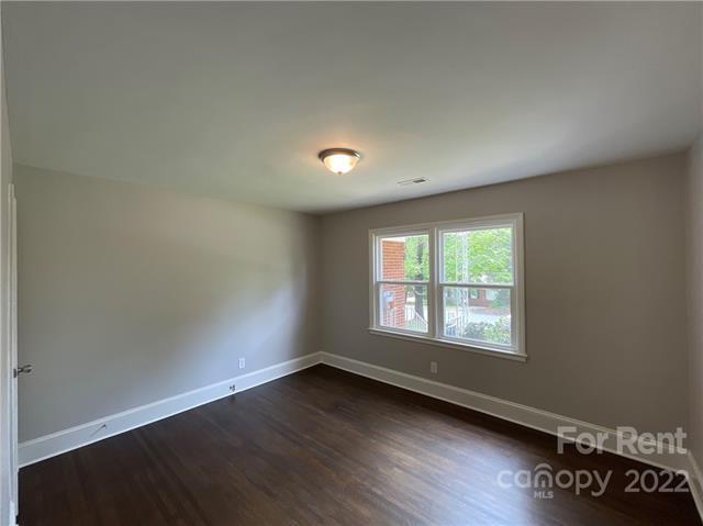 Foto del edificio - 1000 Roanoke Ave