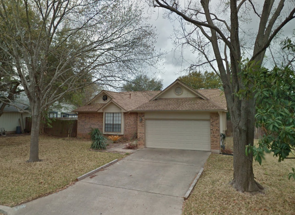 Primary Photo - 2700 Quanah Dr