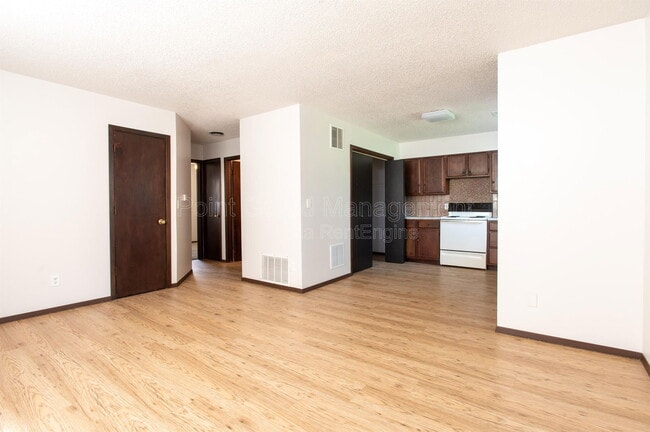 Building Photo - 1826 S Laura St