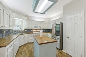 Building Photo - 165 Magnolia Bend