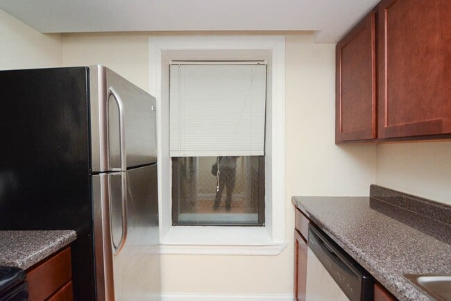 Foto del edificio - 1352 N Dearborn St