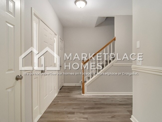 Building Photo - 5825 Broadleaf Way