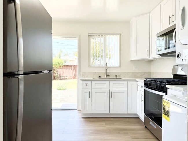 Foto del edificio - Remodeled Duplex in South O!