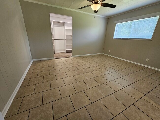 Foto del edificio - 75 S Madison Dr