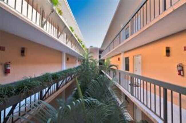 Foto del edificio - 5495 NE 25th Ave