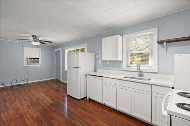 Foto del edificio - Cute 2 Bed 1 Bath Home for Rent