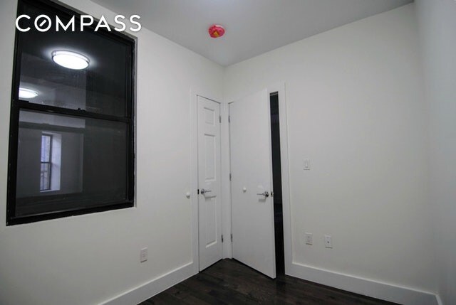 Building Photo - 352 W 115th St
