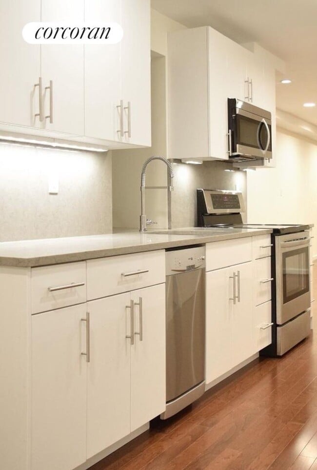Foto del edificio - 331 E 89th St