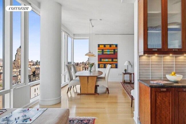Foto del edificio - 245 W 99th St