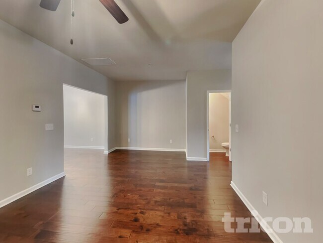 Building Photo - 131 Hickory Station Ln
