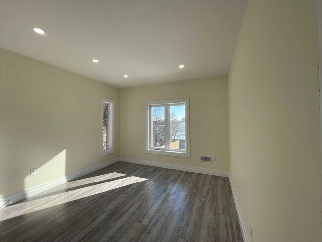 Building Photo - 293 Blucher Blvd