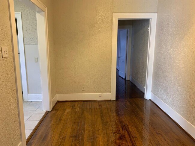 Foto del edificio - 4016 Dallas St