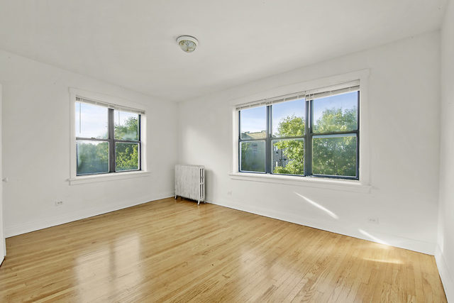 Foto principal - 1709 W North Shore Ave