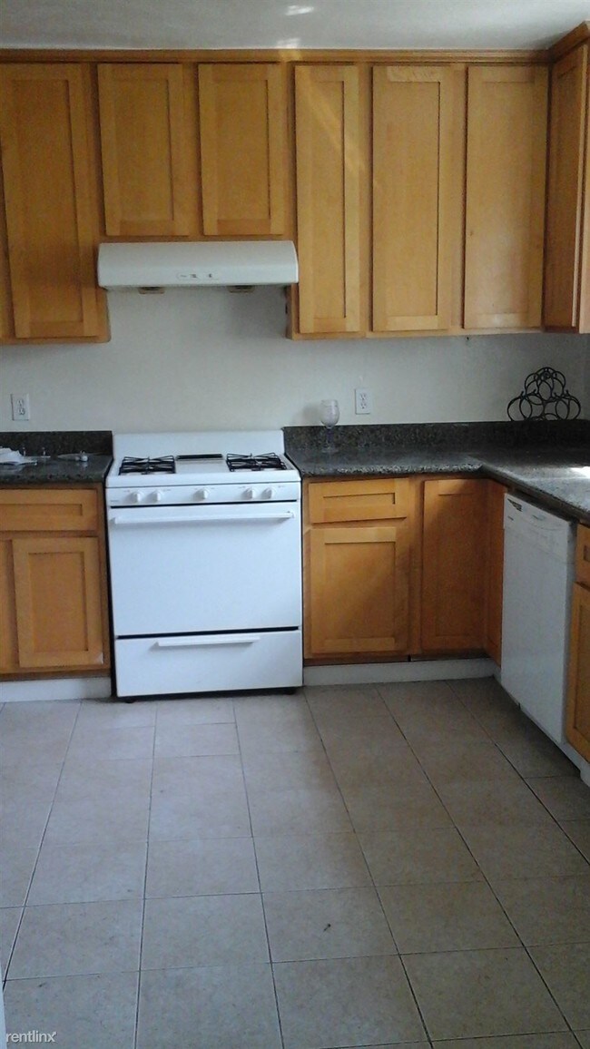 Building Photo - 3 br, 2 bath House - 1559 D Street