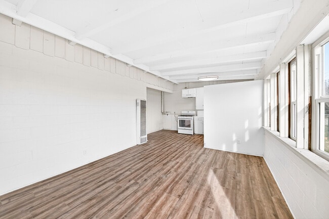 Foto del edificio - 11393 Lee Ave