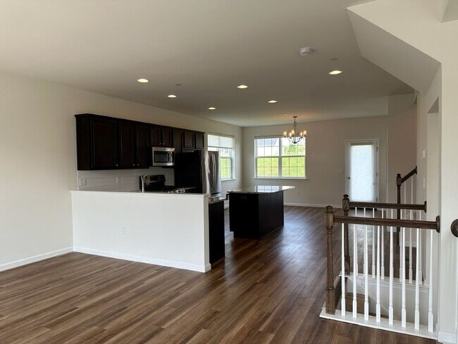 Foto del edificio - Experience comfortable living at this thre...