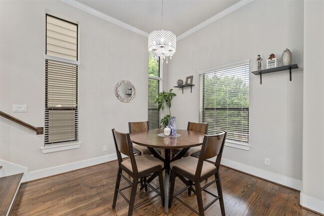 Foto del edificio - 1227 W 21st St