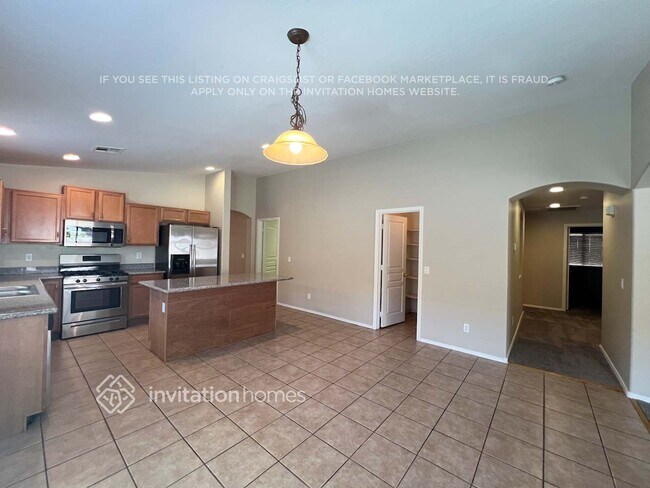 Foto del edificio - 46092 W Tulip Ln