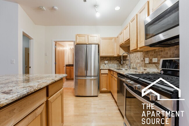 Foto del edificio - 2951 N Clybourn Ave