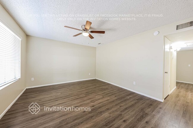 Building Photo - 2929 W Michelle Dr