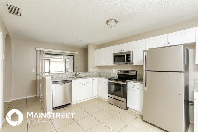 Building Photo - 3311 S St Lucie Dr