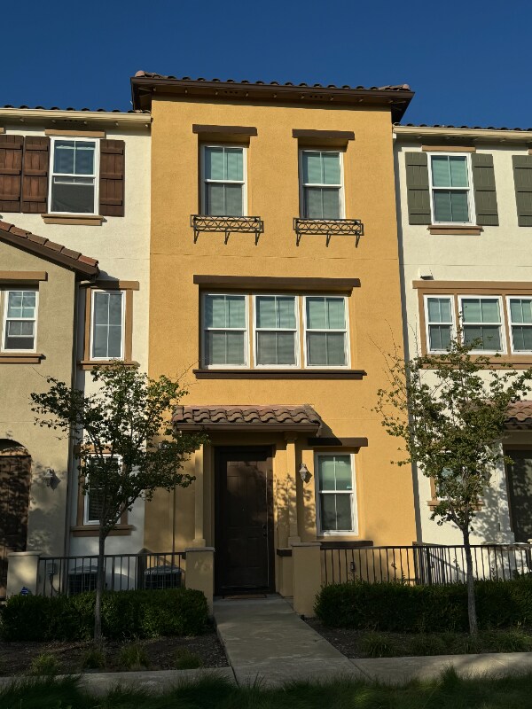 Building Photo - 1030 Martin Luther King Dr