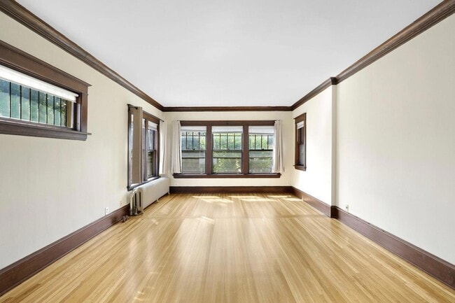 Foto del edificio - 971 Goodrich Ave