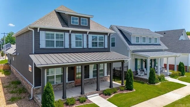 Building Photo - 324 Gardens Ln
