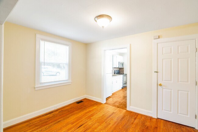Foto del edificio - 2401 Vaulx Ln