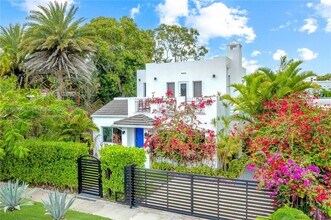 Building Photo - 1745 SW 10th St