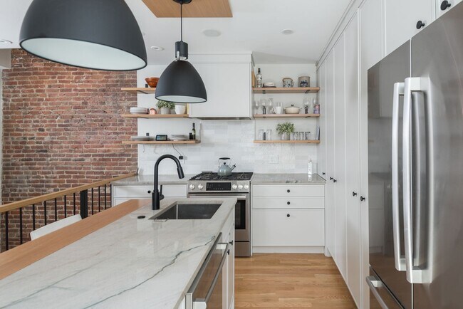 Foto del edificio - Modern Luxury Duplex in South Boston