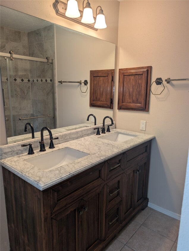 Primary Photo - 5102 Fox Hollow Blvd