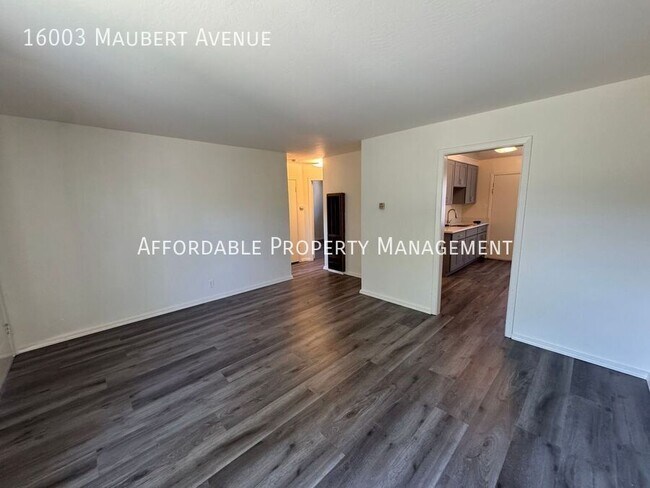 Foto del edificio - 16003 Maubert Ave
