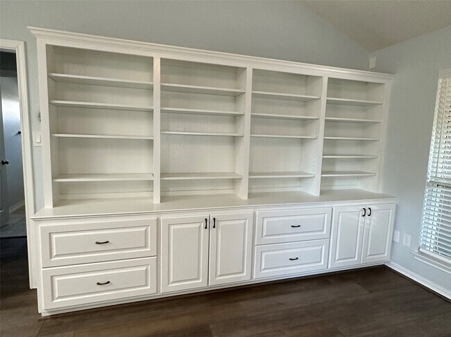 Foto del edificio - 15711 4 Leaf Dr