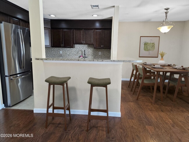 Foto del edificio - 38 Worthington Ct