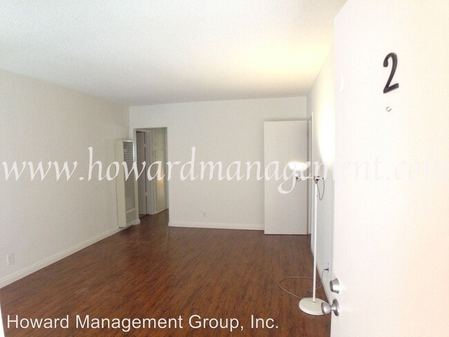 Building Photo - 1120 6th St