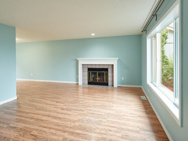 Building Photo - 5144 Klamath St SE