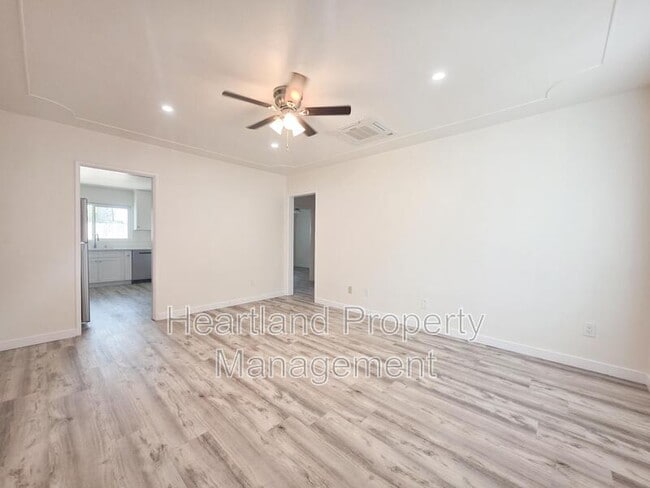Building Photo - 1484 Hemlock Ave