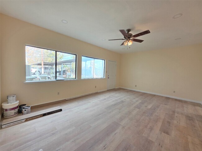 Foto del edificio - 618 S Frazier St